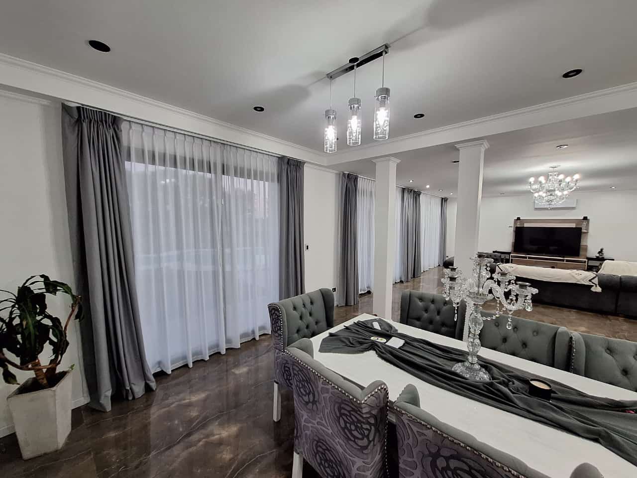 Cortinas elegantes en salón